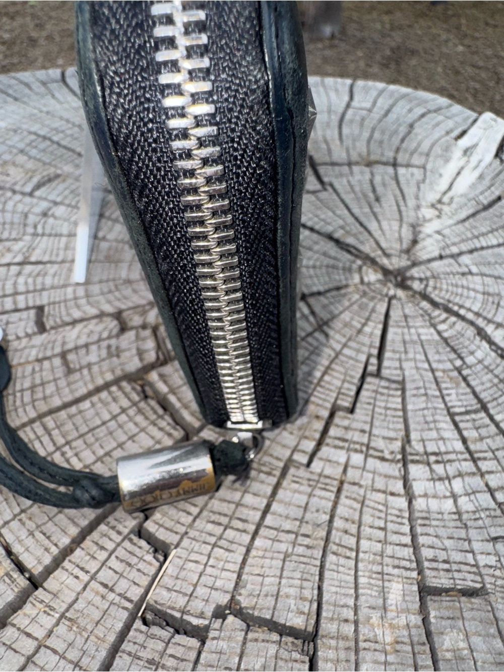 Jimmy Choo Black Leather Zip Wallet - Picture 8 of 9